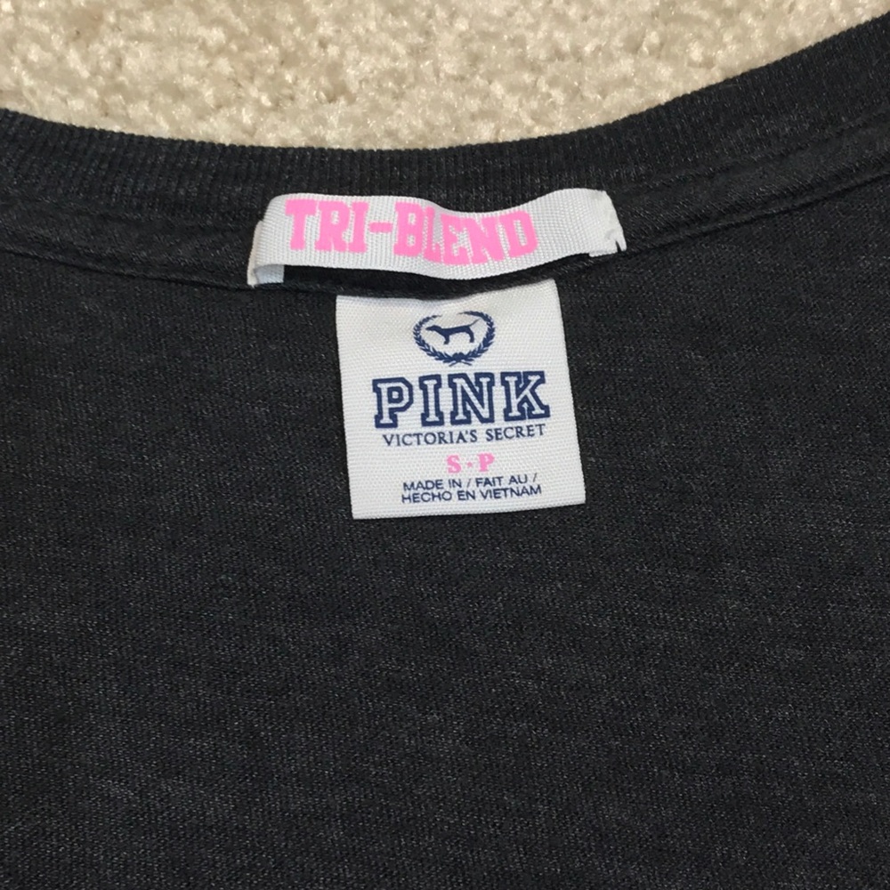 🎄2/$30🎄VS Pink Tri-Blend Tee - Picture 3 of 4